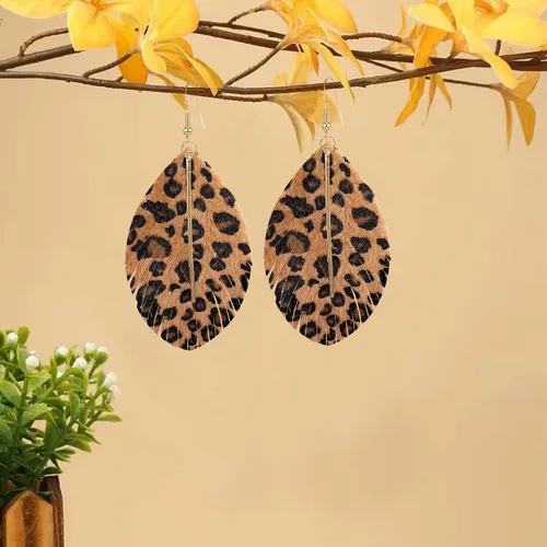 Miniatura 5 de Aretes grandes de cuero genuino suave hechos a mano con flecos, hoja ligera con barra de metal simple, lágrima, color para mujeres y niñas