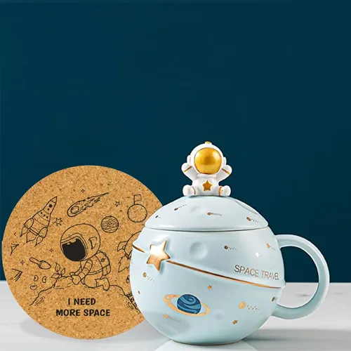 Miniatura 3 de Yalucky Taza Kawaii de Astronauta Copa Espacial con Planeta en Relieve, Linda Taza de Café de Cerámica, Taza Novedosa con Tapa y Cuchara para Café