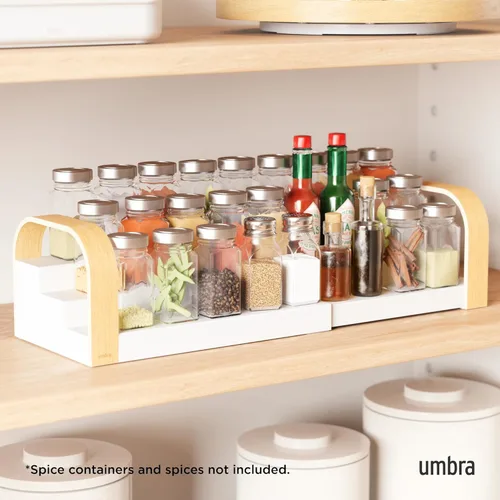 Miniatura 2 de Umbra Bellwood - Estante de tres niveles para especias, diseño expandible hecho de plástico duradero y madera, natural/blanco