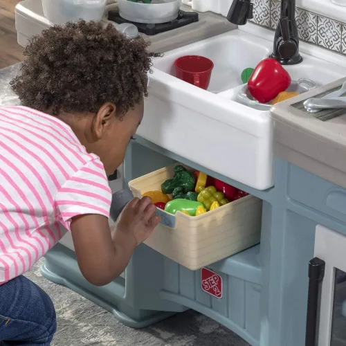 Miniatura 4 de Step2 Timeless Trends - Juego de cocina para niños, cocina para interiores y exteriores, juego interactivo con luces y sonidos, hecho de plástico