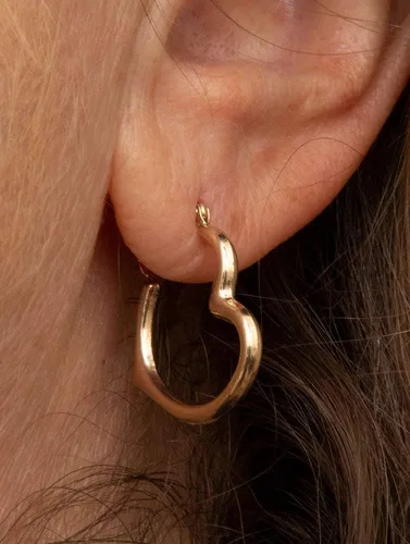 Miniatura 4 de Aretes de aro en forma de corazón de oro de 14 quilates (0.079 in de grosor), 0.630-0.787 in.