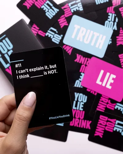 Miniatura 5 de DSS Games You Lie You Drink - El juego de beber para personas que no pueden mentir [para la noche de juegos, preames, grupos de amigos y más]