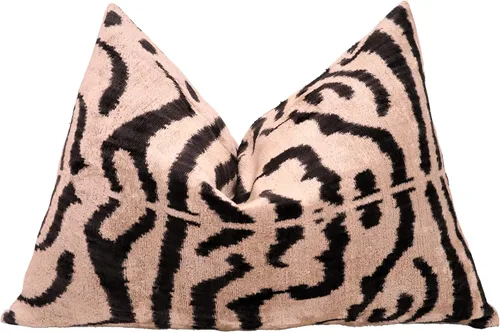 Miniatura 5 de CANVELLO Almohada de terciopelo de lujo hecha a mano con inserto de plumón, 16 x 24 pulgadas, estampado de tigre beige y negro, cojín decorativo