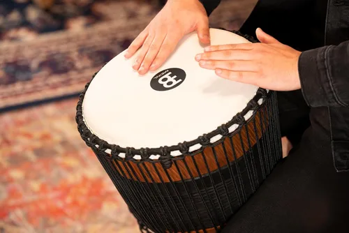 Miniatura 4 de Meinl Percussion ADJ3-L+BAG Cuerda de estilo africano afinada de madera Djembe de 12 pulgadas con bolsa, marrón/negro