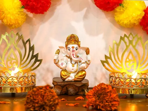 Miniatura 6 de Ganesha dorada para tablero de instrumentos de automóvil, 3.5 pulgadas de alto, tono dorado, estatua de Lord Ganpati, ídolo hindú de Ganesh