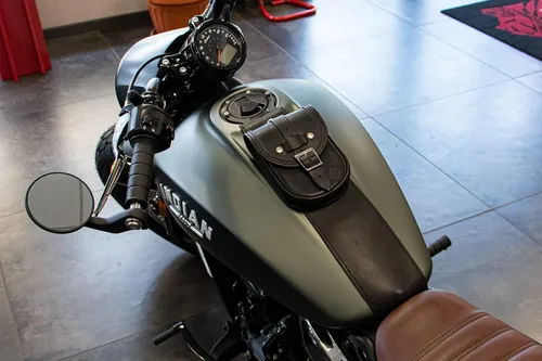 Mochila extraíble de cuero genuino con liberación rápida para Indian Scout Bobber 2018-2024, Indian Scout 2015-2024, Scout Rogue Made in Italy