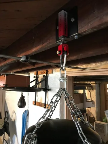 Miniatura 4 de Firstlaw Fitness Joist Mount 120 - Colgador pesado para saco de boxeo - para bolsas pesadas de hasta 120 libras - Fabricado en los Estados Unidos