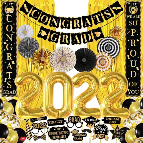 Enormes decoraciones de fiesta de graduación 2022 – Paquete de 63 | Cartel «We Are So Proud Of You» con accesorios de cabina de fotos de graduación