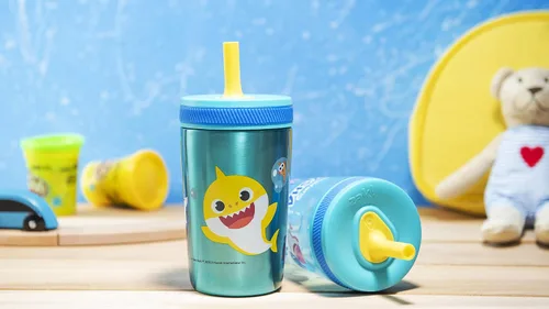 Miniatura 11 de Zak Designs Baby Shark Kelso - Juego de vasos con tapa de rosca a prueba de fugas con pajilla, paquete para niños, incluye vasos de plástico y acero