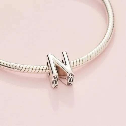 Miniatura 147 de Colgante de plata de ley 925 con letra PANDORA
