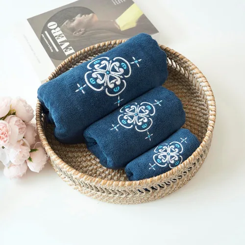 Miniatura 11 de Marina Decoration Juego de toallas de lujo premium ultra suave 100% algodón bordado para baño, moderno, 3 piezas, diseño cuadrado negro Cuadrado