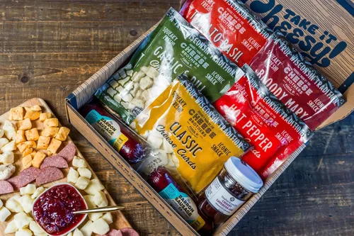 Miniatura 13 de Caja de regalo de Cheese Bros. Brotherhood Fresco de Wisconsin Surtido de Gouda, Havarti, Mozzarella y Fratello Gran idea de regalo de comida