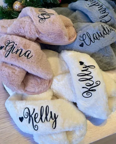 Miniatura 4 de Personalized Fluffy Slippers - Easter Gifts for Women - Bridal Party Gifts - Mothers Day Gift Box Ideas for Mom, Girlfriend - Bridesmaid Slippers