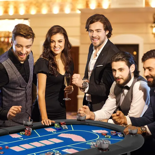 Miniatura 9 de Giantex mesa de póquer plegable de 72 pulgadas, mesa de cartas plegable para 8 jugadores con 8 portavasos, superficie de fieltro de grado casino