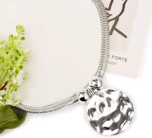 Miniatura 5 de Juego de collar de metal martillado plateado con cierre de mosquetón, collares gruesos con círculo de moneda de disco para mujer, collar de verano