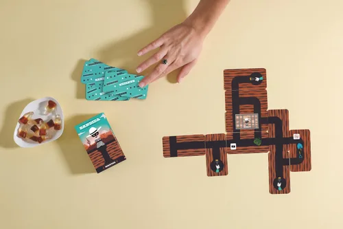 Miniatura 3 de Helvetiq Juego de cartas Bandida - Secuela emocionante con nuevos desafíos. Divertido juego de estrategia para noche de juegos familiares, juego