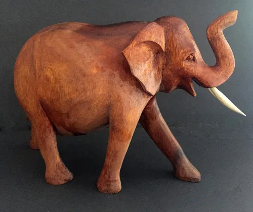 Miniatura 2 de OMA Estatua de elefante de madera maciza tallada a mano con tronco de la suerte, figura de elefante para decoración del hogar (grande)
