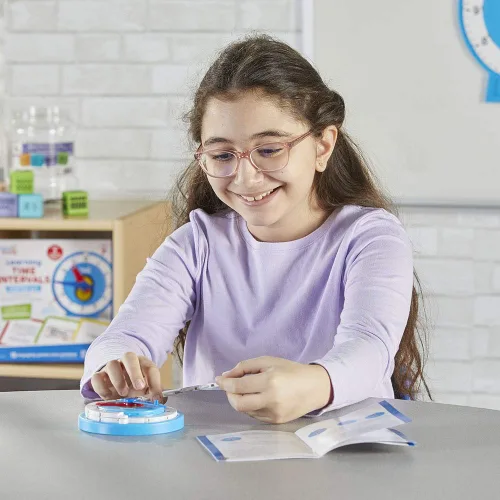 Miniatura 4 de hand2mind - Reloj numérico avanzado para aprender a decir la hora, reloj analógico para el aprendizaje de los niños, línea numérica para niños