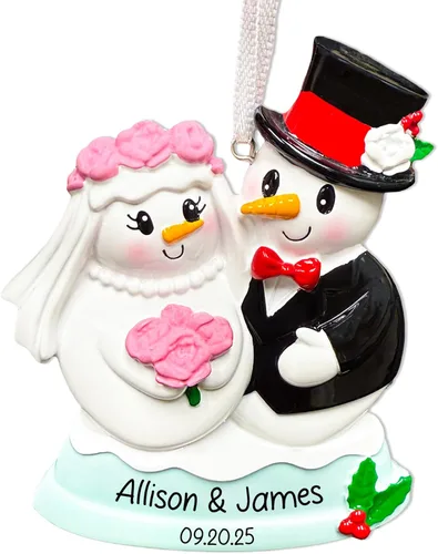 Miniatura 10 de Adorno personalizado de nuestro primer matrimonio de Navidad 2026 Pareja recién casada en auto de boda vintage para árbol de Navidad Regalo