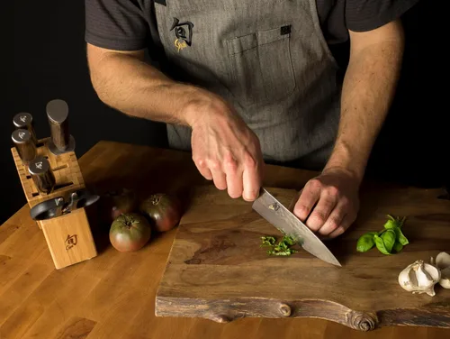 Miniatura 2 de Shun Cutlery Premier - Cuchillo de chef profesional, 6 pulgadas, pequeño, ágil, ideal para la preparación de alimentos, auténtico, hecho a mano