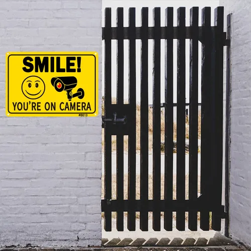 Miniatura 4 de Paquete de 2 letreros de seguridad divertidos de 10 x 7 pulgadas con cara sonriente e icono de cámara, aluminio sin óxido, impresión UV y resistente