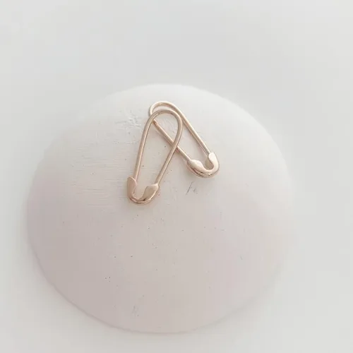 Miniatura 3 de HONEYCAT Mini aros de seguridad en oro, oro rosa o plata Joyería minimalista y delicada