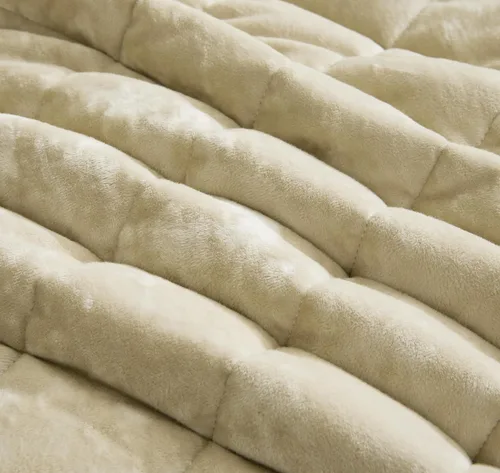 Miniatura 8 de Chezmoi Collection Lux - Juego de edredón de terciopelo beige Queen, 3 piezas, ropa de cama de terciopelo envejecido de felpa para todas