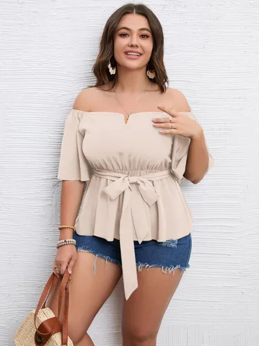 Miniatura 3 de SCOMCHIC Blusa peplum con hombros descubiertos para mujer, talla grande, media manga acampanada, cintura con lazo en la cintura, dobladillo