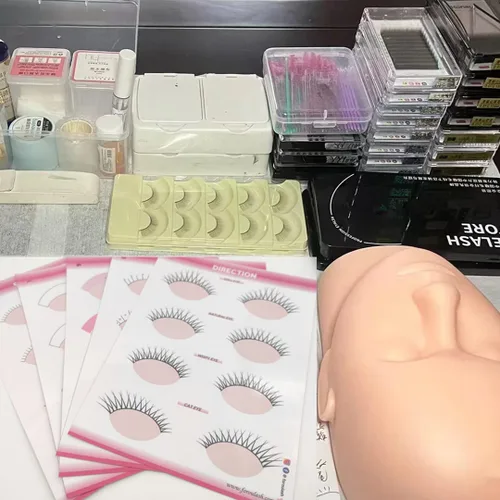 Miniatura 4 de 20 esponjas de práctica en forma de ojos y 5 hojas de tarjetas de ejercicio de mapeo de pestañas para principiantes de pestañas suministros