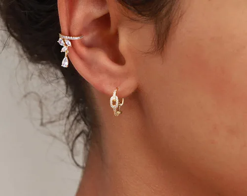 Miniatura 3 de VACRONA - Aretes huggies (de presión), pequeños, livianos y simples, en forma de argollaarracada, chapados en oro de 14 quilates, con circonia