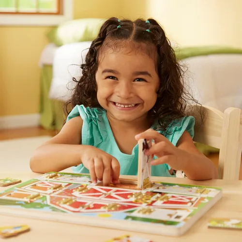Miniatura 2 de Melissa & Doug–Granja magnética, juego de escondidas, Multicolor