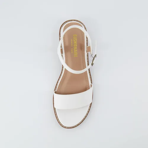 Miniatura 6 de CUSHIONAIRE Sandalia Flynn con tacón de bloque de una banda + espuma viscoelástica, anchos disponibles