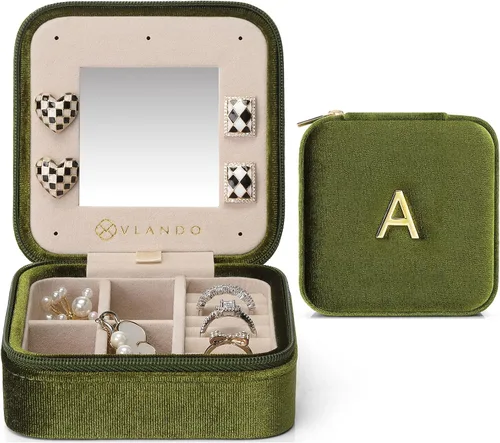 Vlando Joyero de viaje de terciopelo afelpado, joyeros personalizados con iniciales para mujeres y niñas, mini organizador de viaje de joyería,
