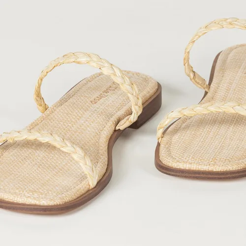 Miniatura 7 de The Drop Sandalias planas Paris con dos correas y punta cuadrada para mujer