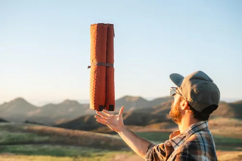 Miniatura 10 de Crazy Creek HEX 2.0 Silla original para campamento, asientos de estadio y más, comodidad en todos los terrenos, correas ajustables, diseño compacto
