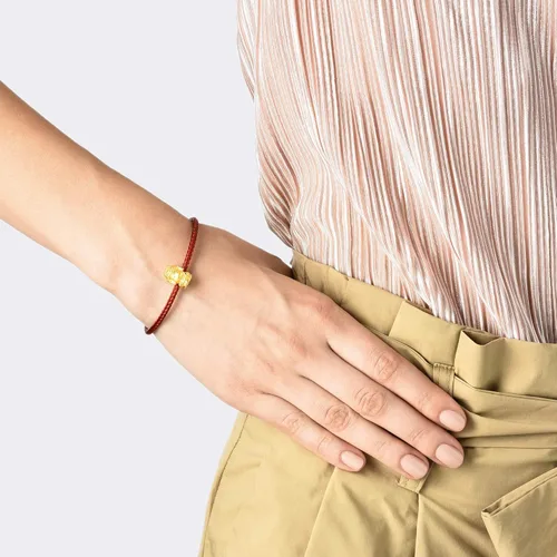 Miniatura 2 de Chow Sang Sang 88262C - Pulsera de oro sólido de 24 quilates con dije de bendición Guan Yin para mujer Metal