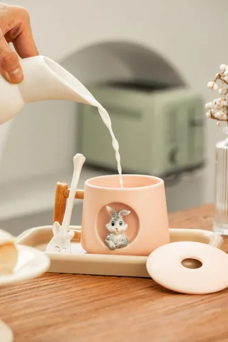 Miniatura 8 de DIHOclub Adorable Taza de Cerámica 3D de Conejo con Tapa y Cuchara Perfecta para Café, Té, Leche y Más - Regalo Ideal para Amantes de los Conejitos