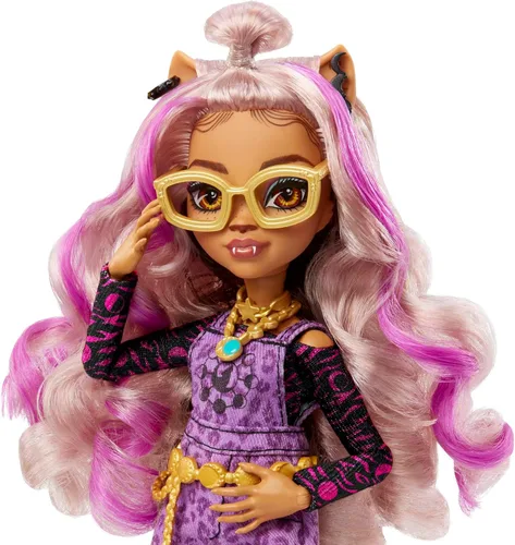 Miniatura 4 de Muñeca Monster High, Clawdeen Wolf con cabello con rayas púrpuras en su look característico con accesorios de moda y mascota perruna Crescent