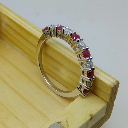 Miniatura 6 de Dazzlingrock Collection Banda alternativa de piedras preciosas y diamantes redondos para mujer en oro