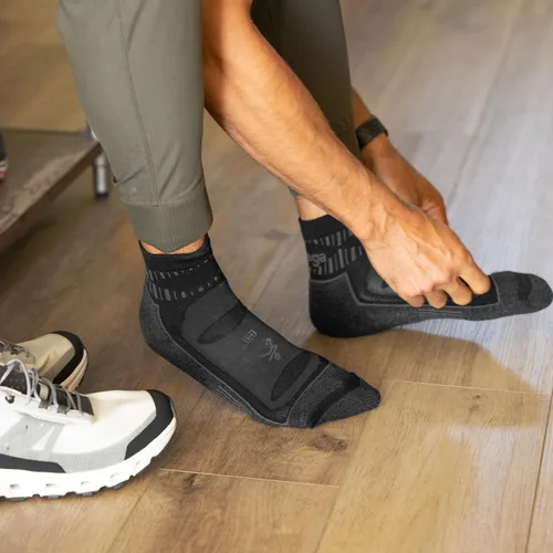 Miniatura 5 de Balega Calcetines atléticos de correr de cuarto de rendimiento antiampollas para mujeres (1 par)