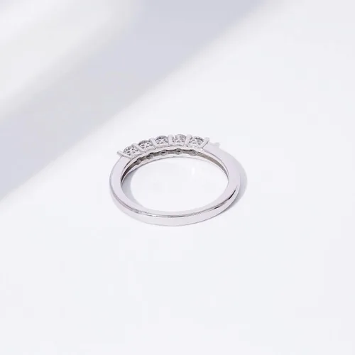 Miniatura 7 de Tienda Collection Sterling Silver Five-Stone Ring set with Round Cut Infinite Elements Cubic Zirconia