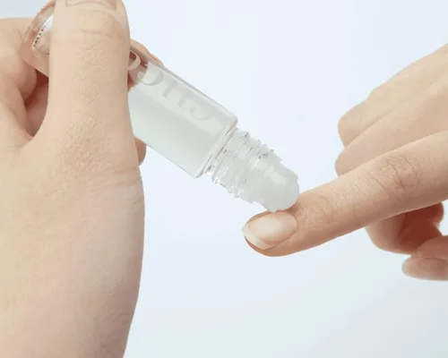 Miniatura 5 de Cuccio Naturale - Juego de aceite revitalizante para cutículas, proporciona hidratación intensa, repone y fortalece las uñas, promueve una piel más