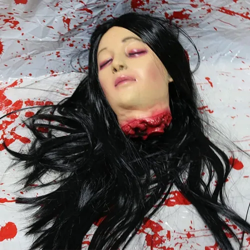 Miniatura 25 de RiceelSor Decoración colgante de cabeza dividida para Halloween, diseño de cadáver sangriento, de terror, de tamaño real, con peluca, disfraz