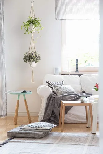 Miniatura 5 de Mkono Colgador de plantas de macramé, cesta colgante de 2 niveles para interior/exterior, cuerda de algodón con cuentas, 4 patas, 49 pulgadas