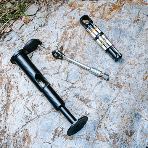 Miniatura 3 de Granite Stash RT - Multiherramienta para bicicleta de trinquete con 9 puntas almacenadas en el interior de la horquilla cónica, soporte de Negro