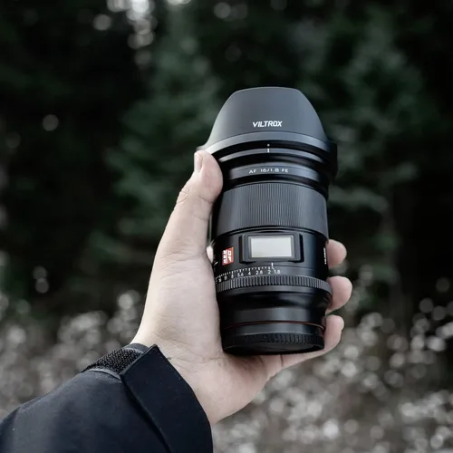 Miniatura 8 de Viltrox AF 16mm F1.8 Lente de Cámara Autoenfoque de Fotograma Completo con Pantalla LCD Integrada Compatible con Cámaras Sin Espejo Sony E-Mount a7