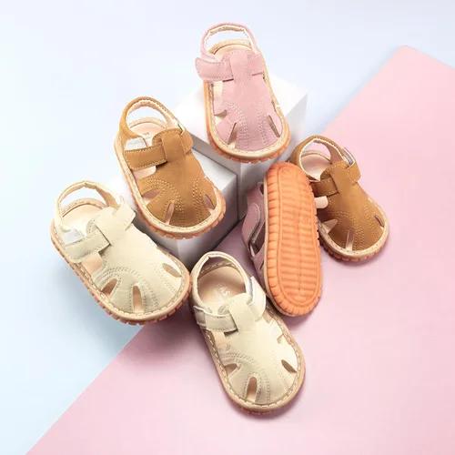 Miniatura 3 de SOFMUO Sandalias chirriantes antideslizantes con suela de goma suave y puntera cerrada, zapatos de verano al aire libre para niños pequeños