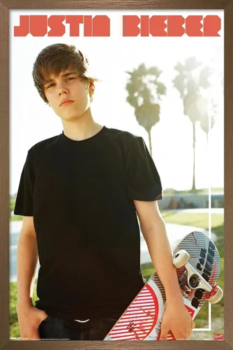Miniatura 17 de Trends International Justin Bieber - Póster de pared de monopatín, 14.725 x 22.375 pulgadas, versión enmarcada de madera de granero