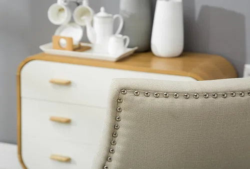 Miniatura 8 de Juego de sillas Roundhill Furniture, 2 sillas de madera maciza, sillón orejero con cabezas de clavos