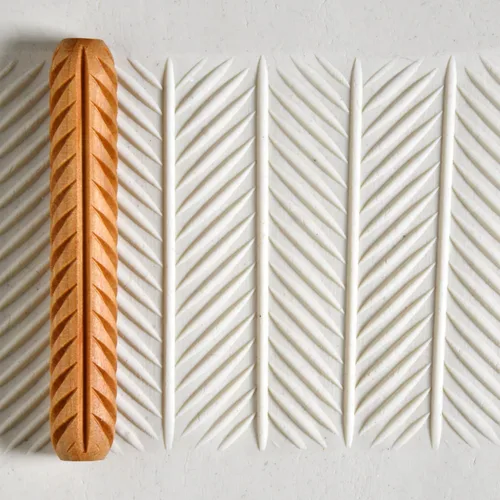 Miniatura 8 de MKM Pottery Tools Rodillos de mano de madera para arcilla (HR-12 puntos)